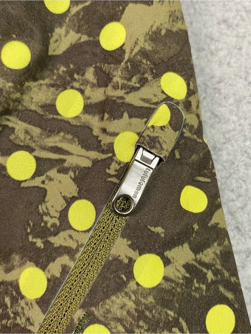 Lululemon Board Shorts Men's Size 36 Yellow Beach Swim Summer Surf Linerless EUC
